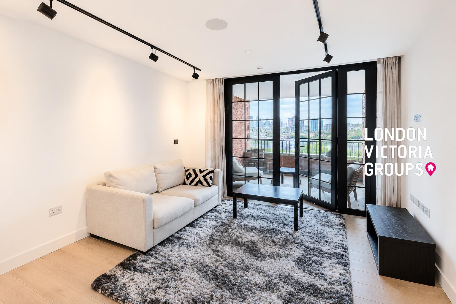 2 bed property in 5 New Tannery Way, London